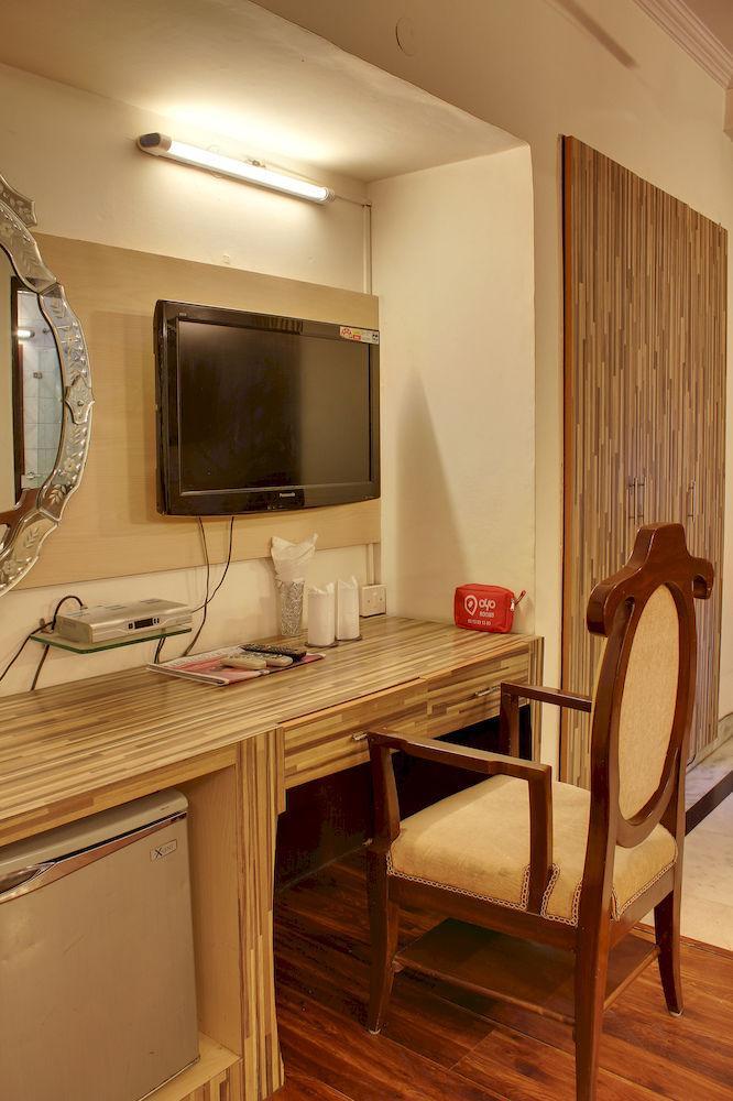 Oyo 358 Sarojini Nagar Hotel New Delhi Bagian luar foto