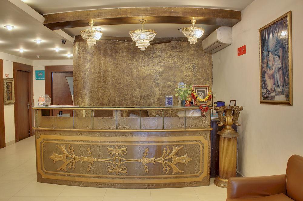 Oyo 358 Sarojini Nagar Hotel New Delhi Bagian luar foto